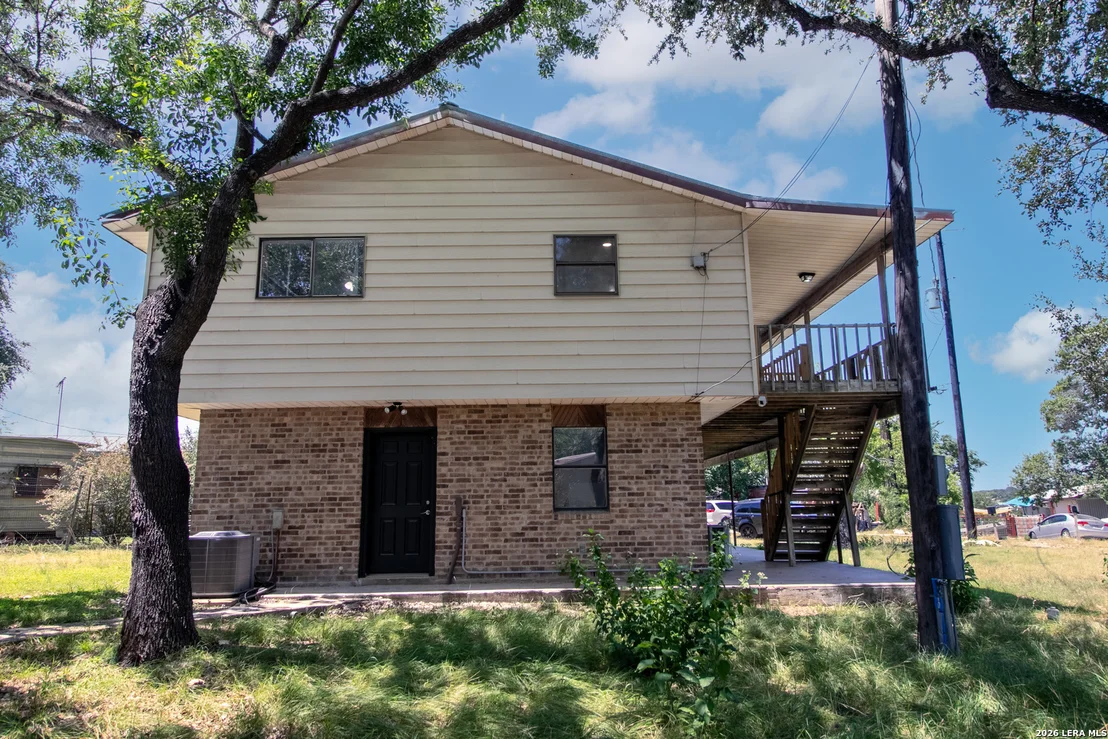 Photo of 582 Orbit Dr