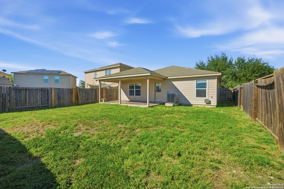 Photo of 6810 Luckey