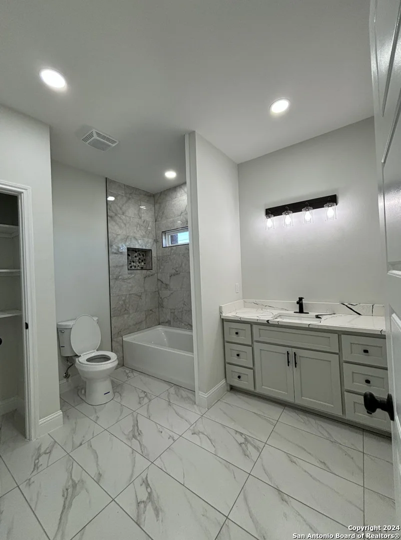 Photo of 805 N CAMP STREET