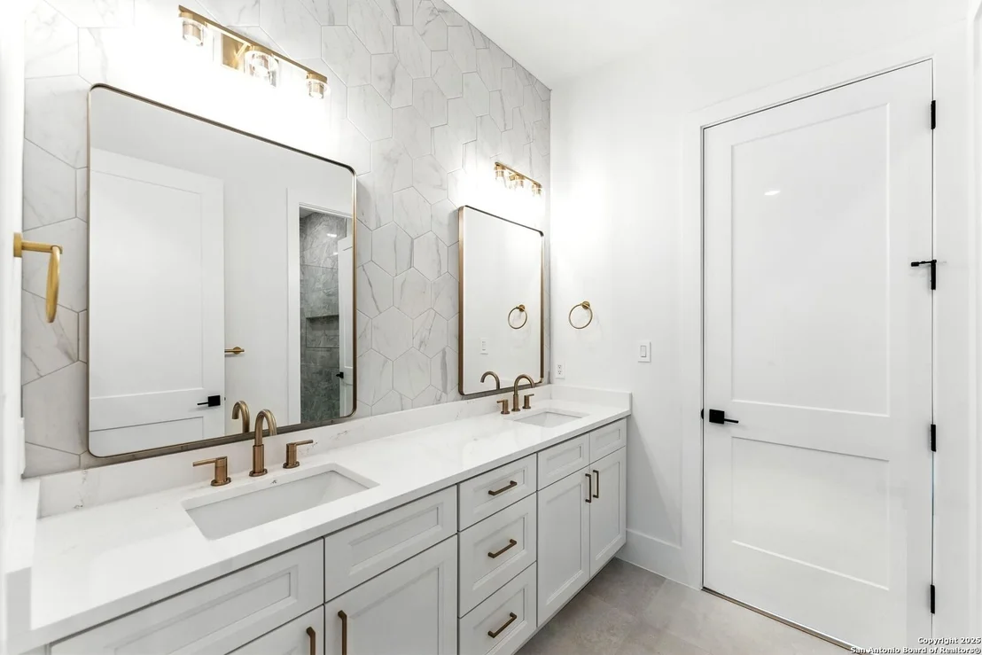 Photo of 10302 Kendall Canyon