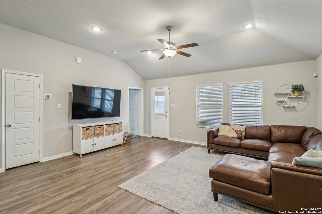 Photo of 6739 Shiraz