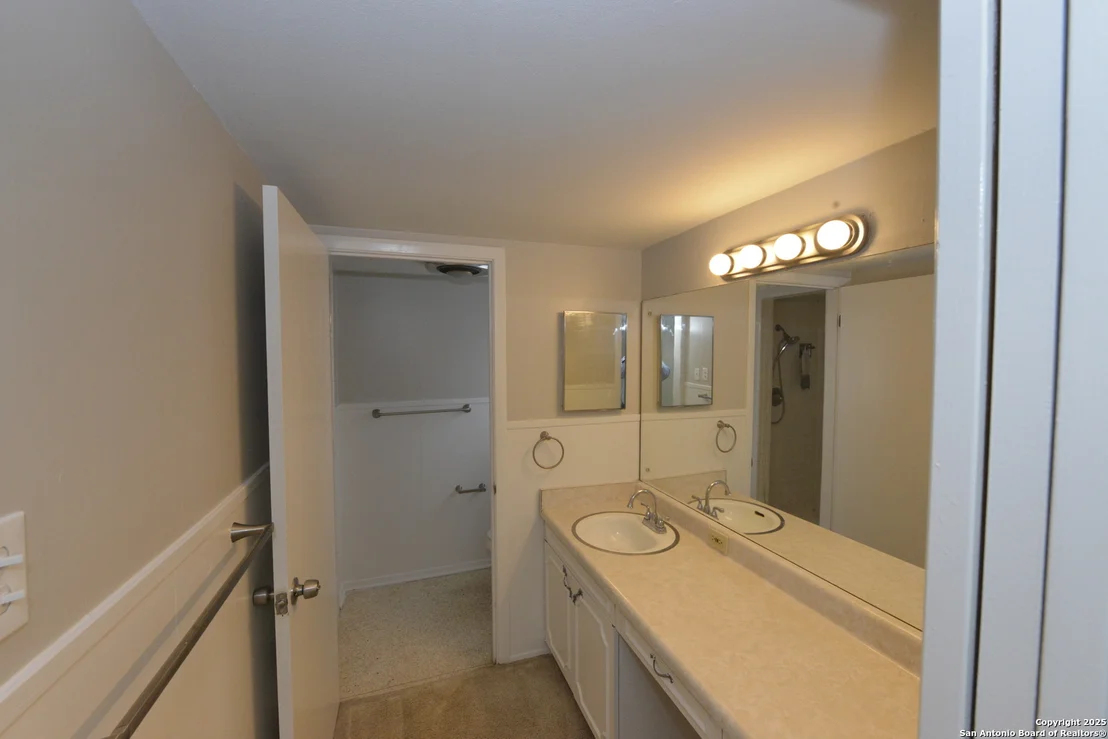 Photo of 706 Richfield