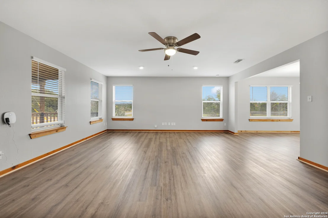 Photo of 105 BROWN SADDLE CIR
