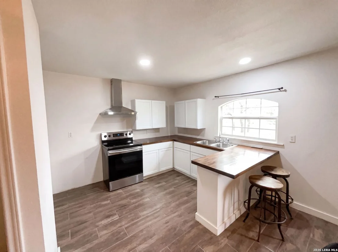 Photo of 130 LOG CABIN WAY