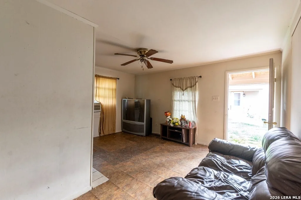 Photo of 546 Blanco