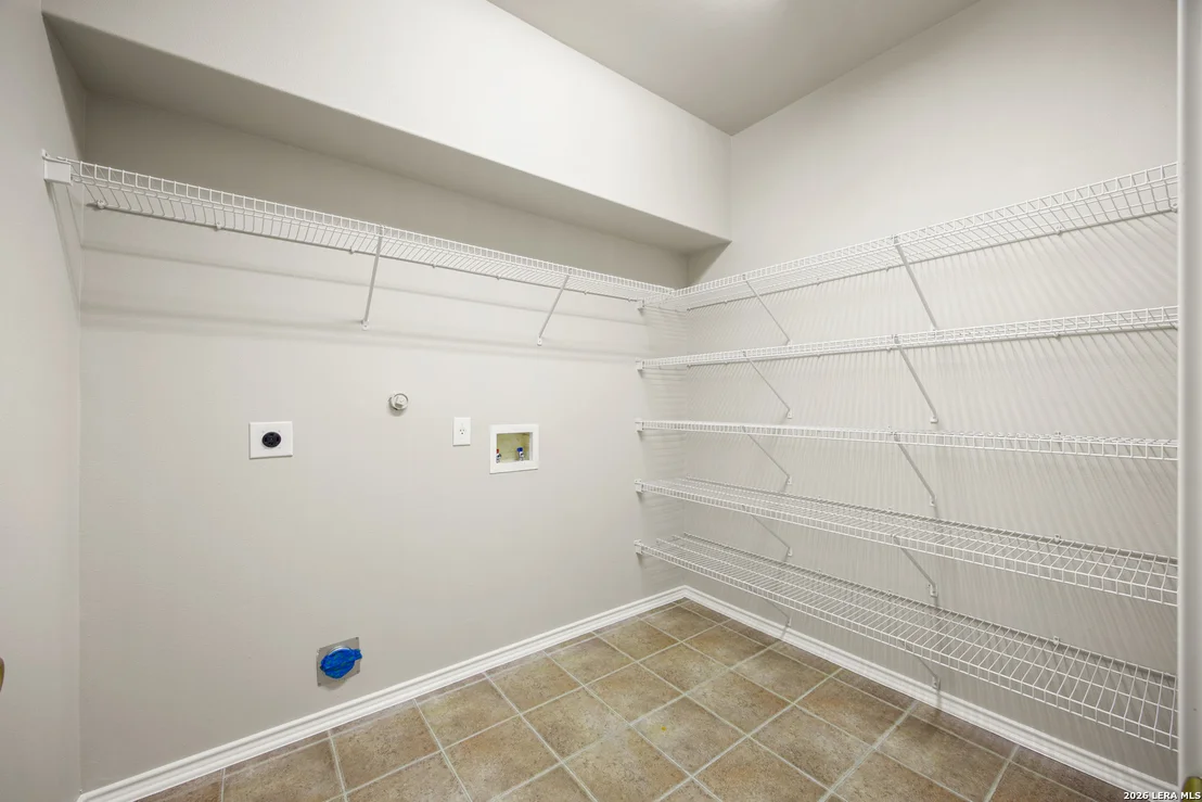 Photo of 17230 Darien Wing