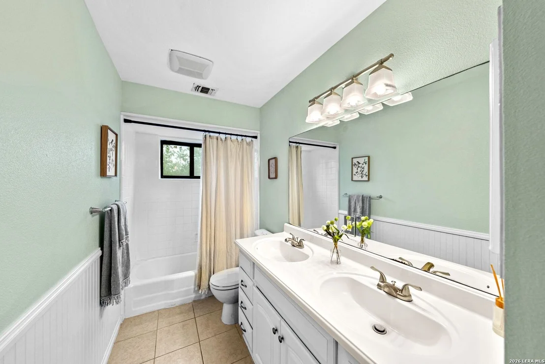 Photo of 14307 Oak Shadows Dr