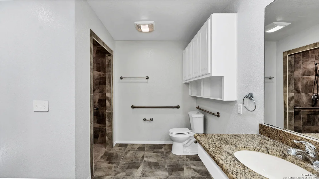 Photo of 350 FENWICK DR