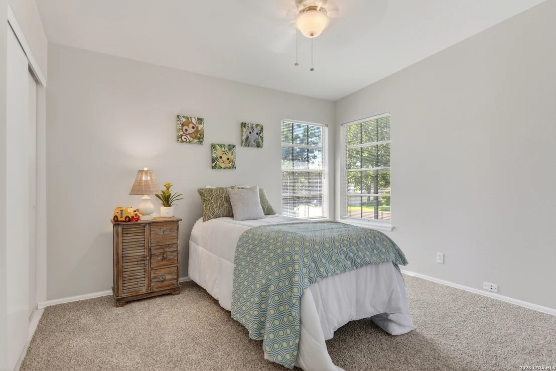 Photo of 1015 MOUNT SEROLOD DR