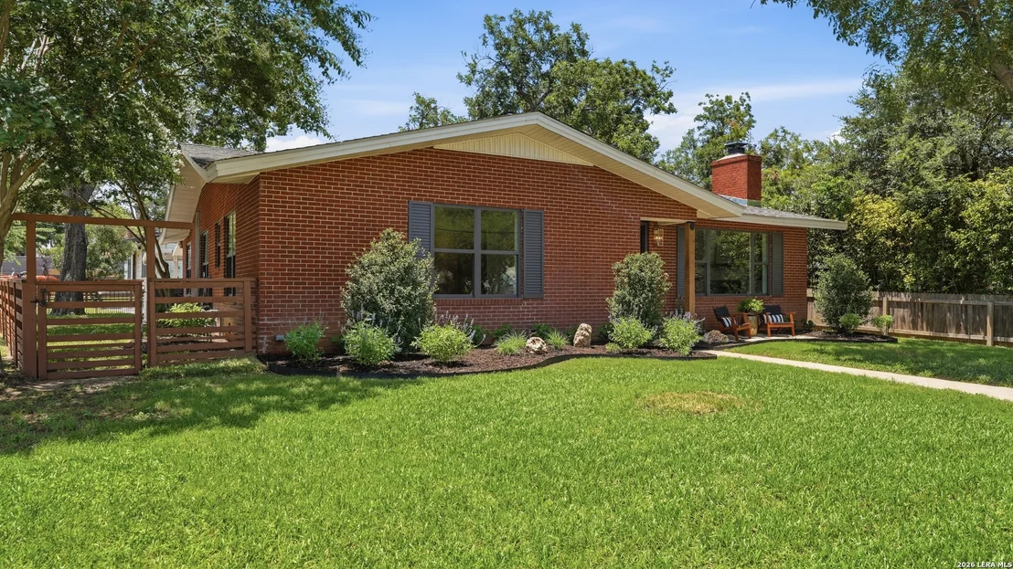 Photo of 596 WILLOW AVE