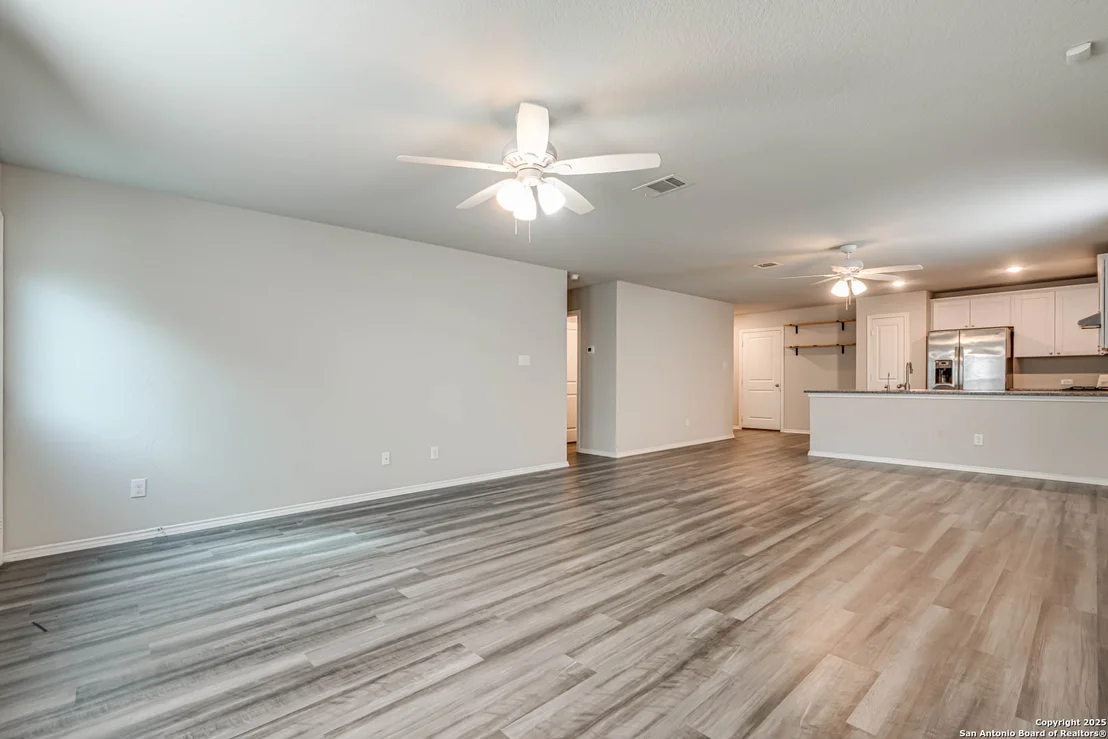 Photo of 10214 Robbins Bluff