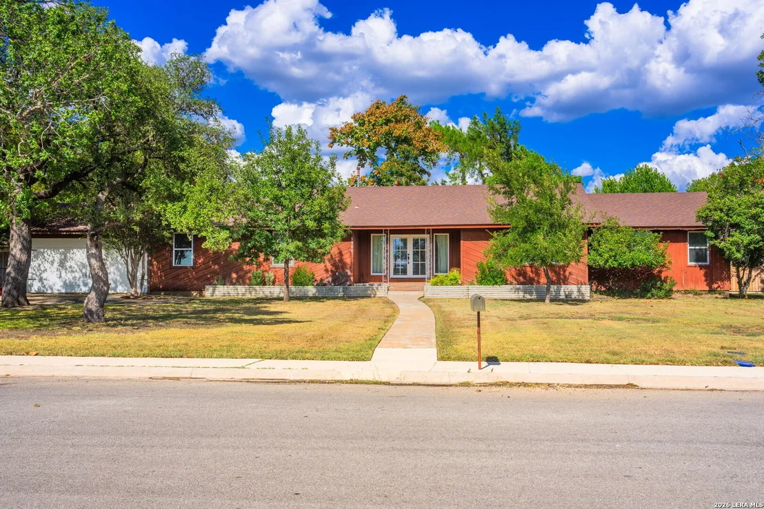 Photo of 1106 W MAIN ST