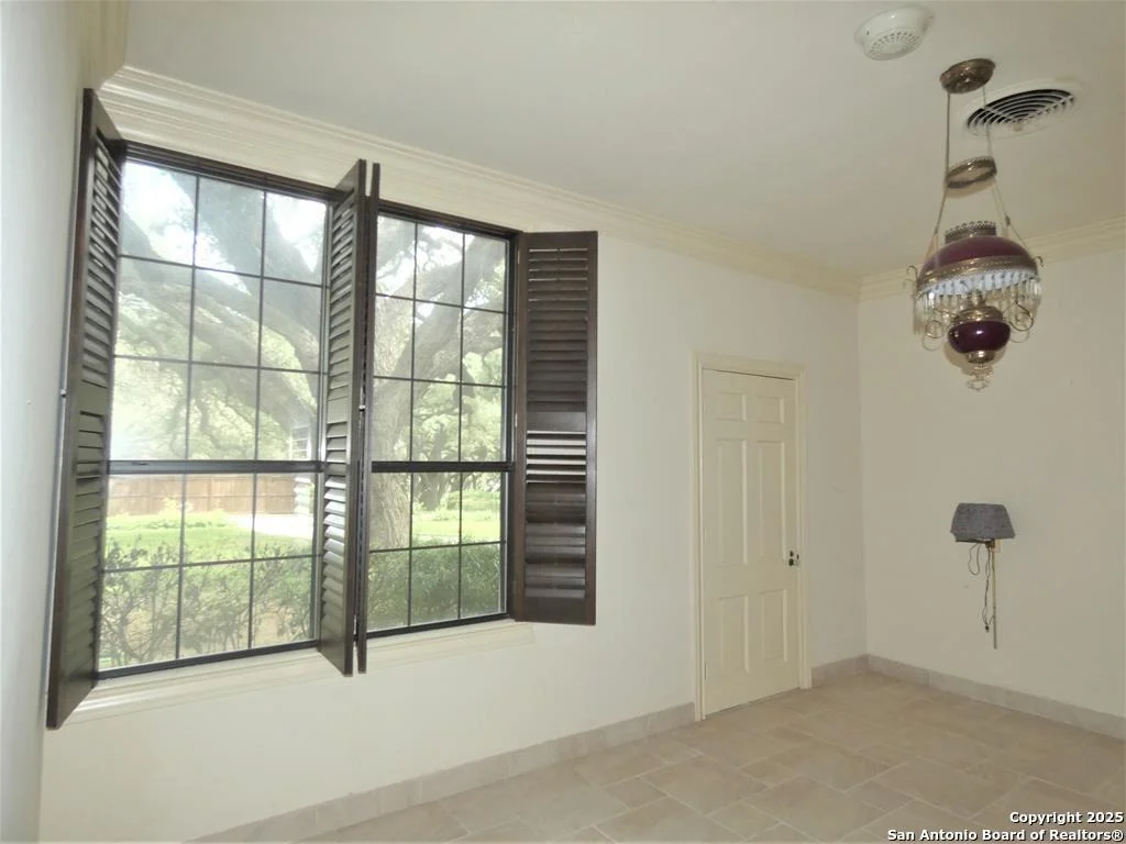 Photo of 52 Encino Loma
