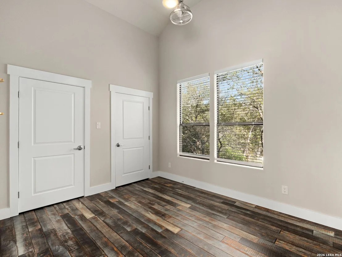 Photo of 1146 VICTORIA LN