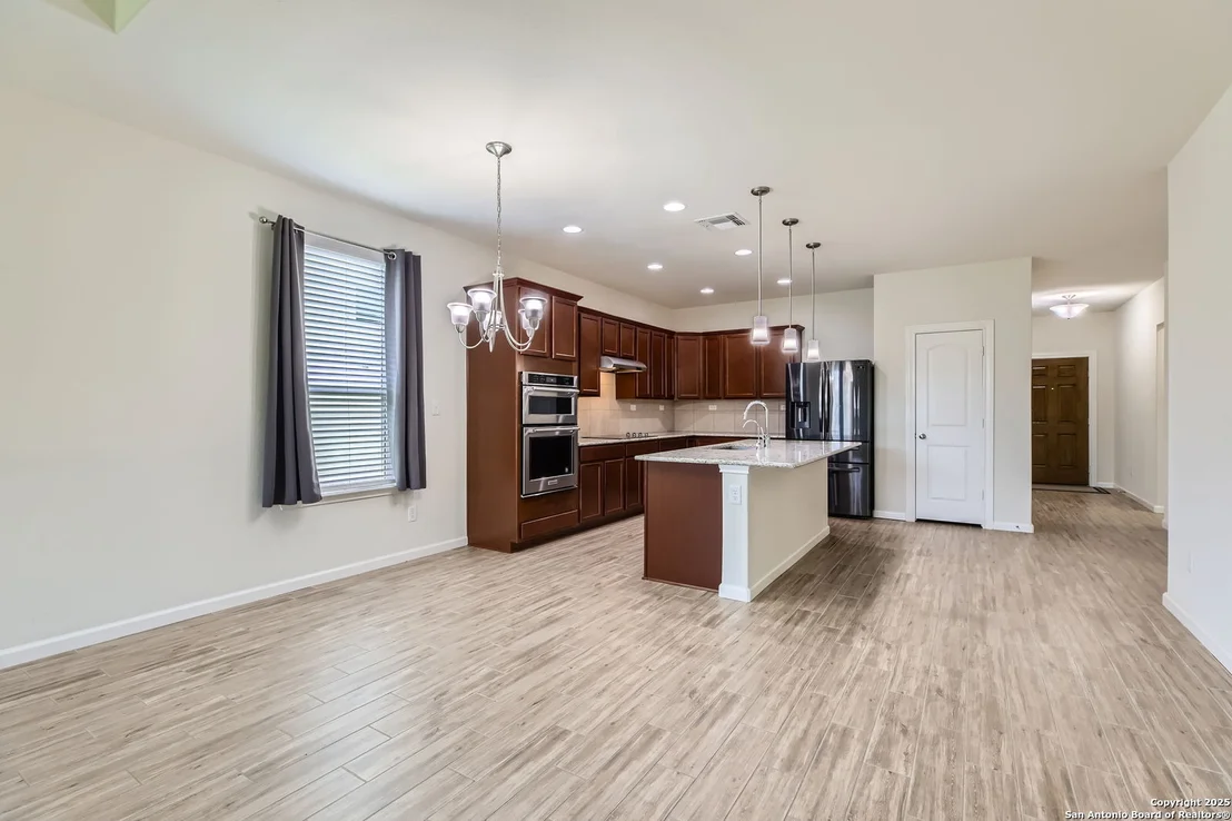 Photo of 2832 Klein Way