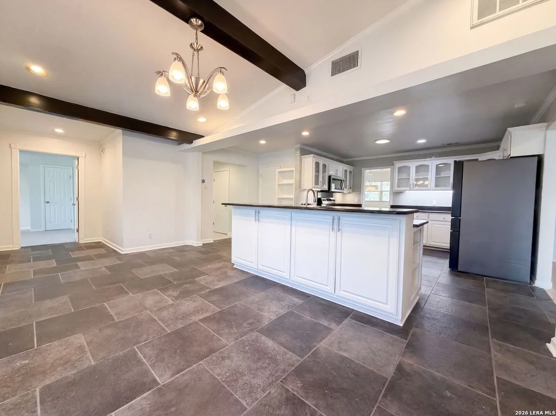 Photo of 106 BRIARCLIFF DR