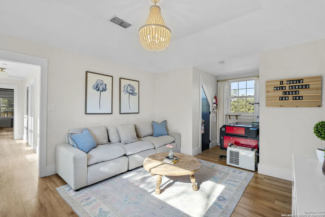 Photo of 8065 Rock Oak