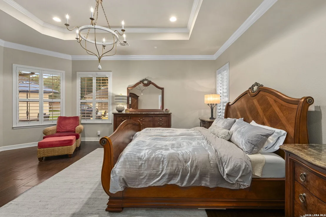 Photo of 2302 BLACKOAK BND