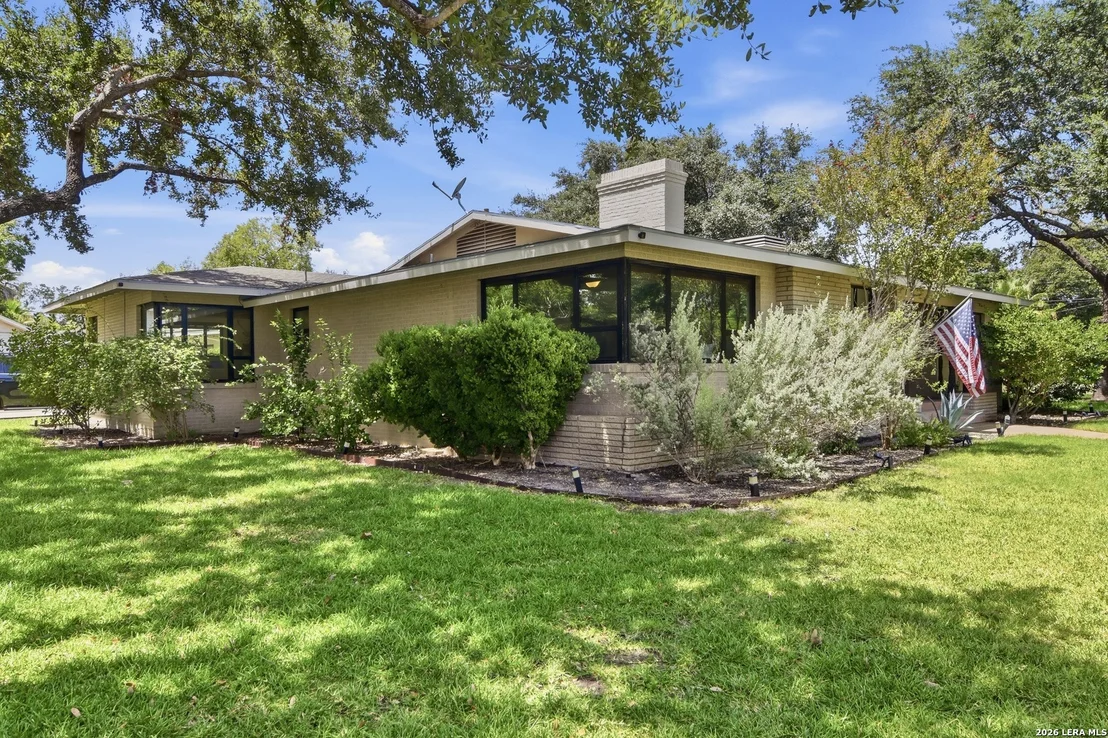 Photo of 1105 N Park