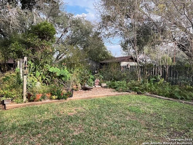 Photo of 1216 Mockingbird
