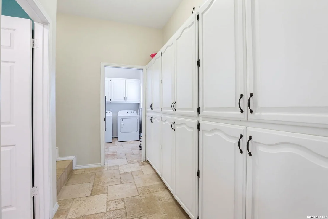 Photo of 15906 MISSION RDG