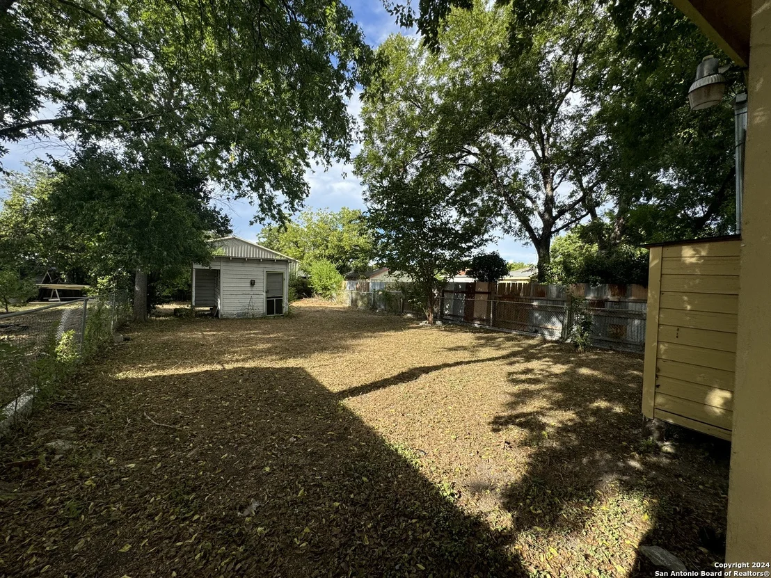 Photo of 527 sharmain PL