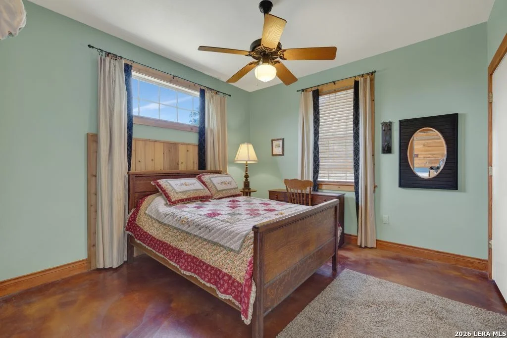 Photo of 381 MEXICAN HAT DR