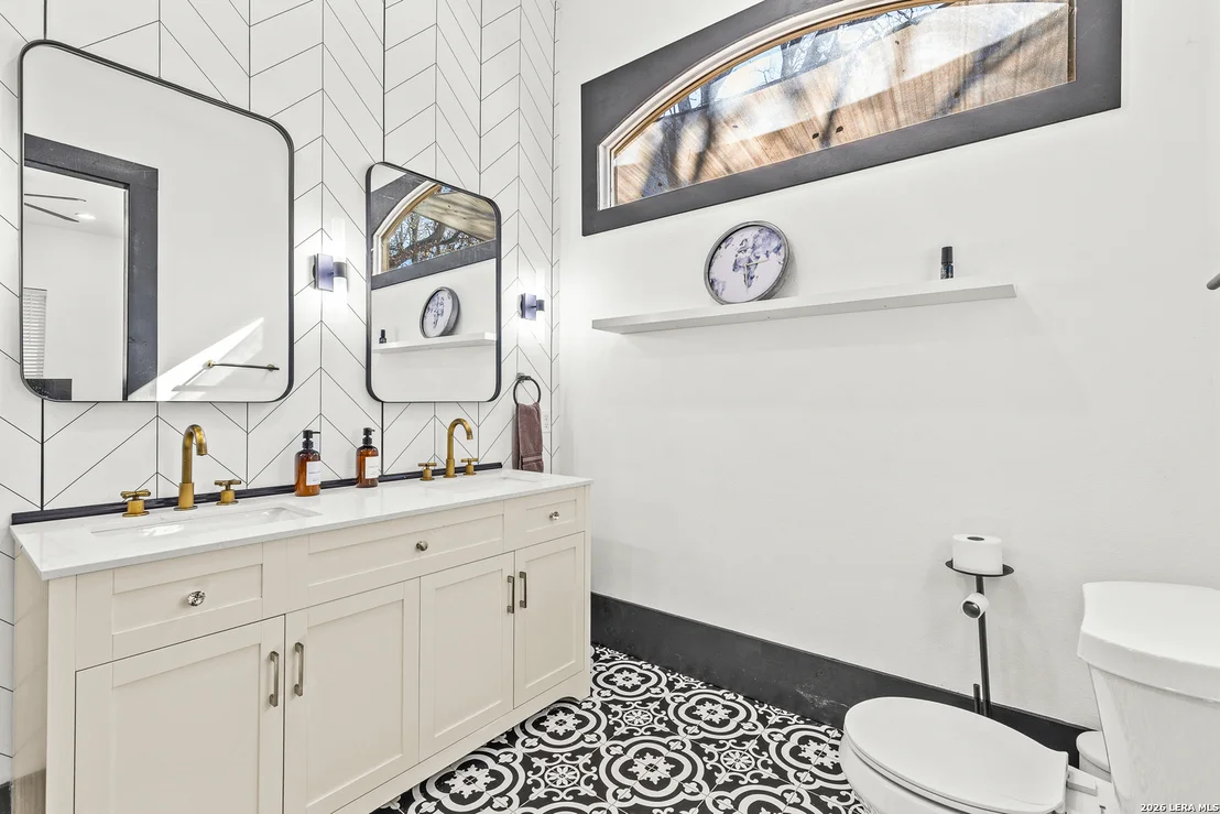 Photo of 318 Belmont