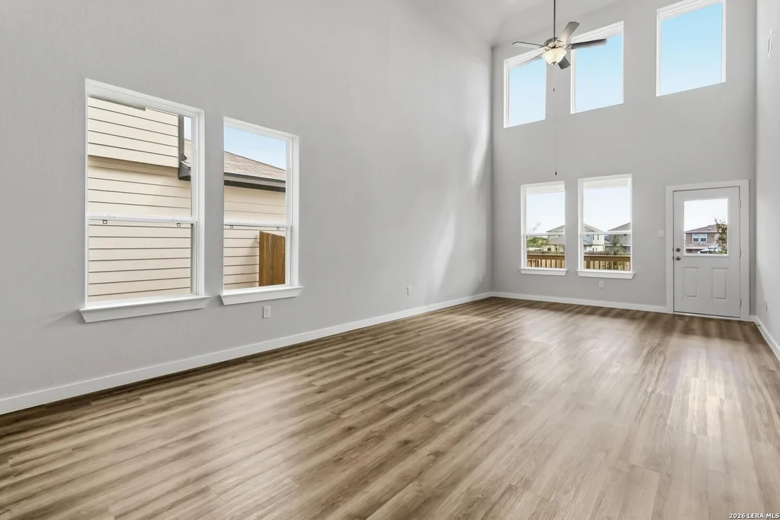 Photo of 5926 Willow Point Blvd