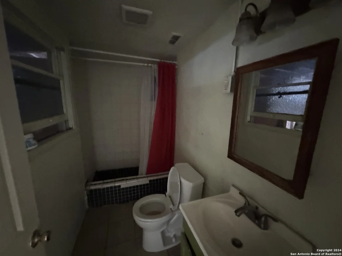 Photo of 527 sharmain PL