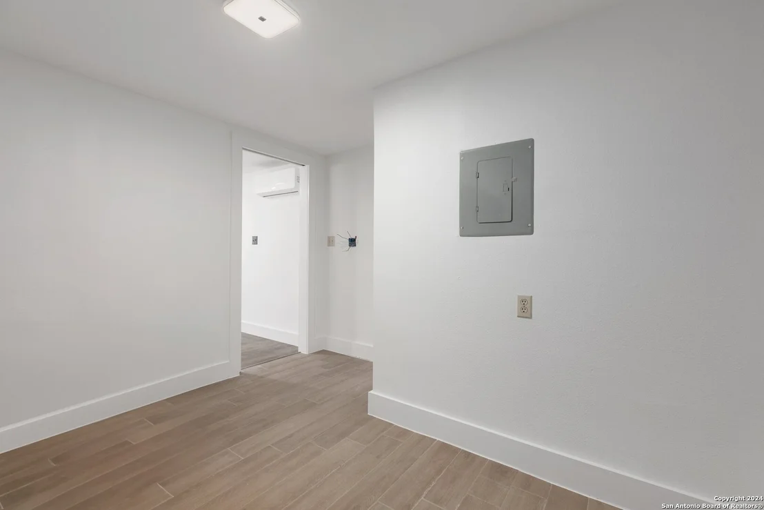 Photo of 1102 Mount Eden Dr