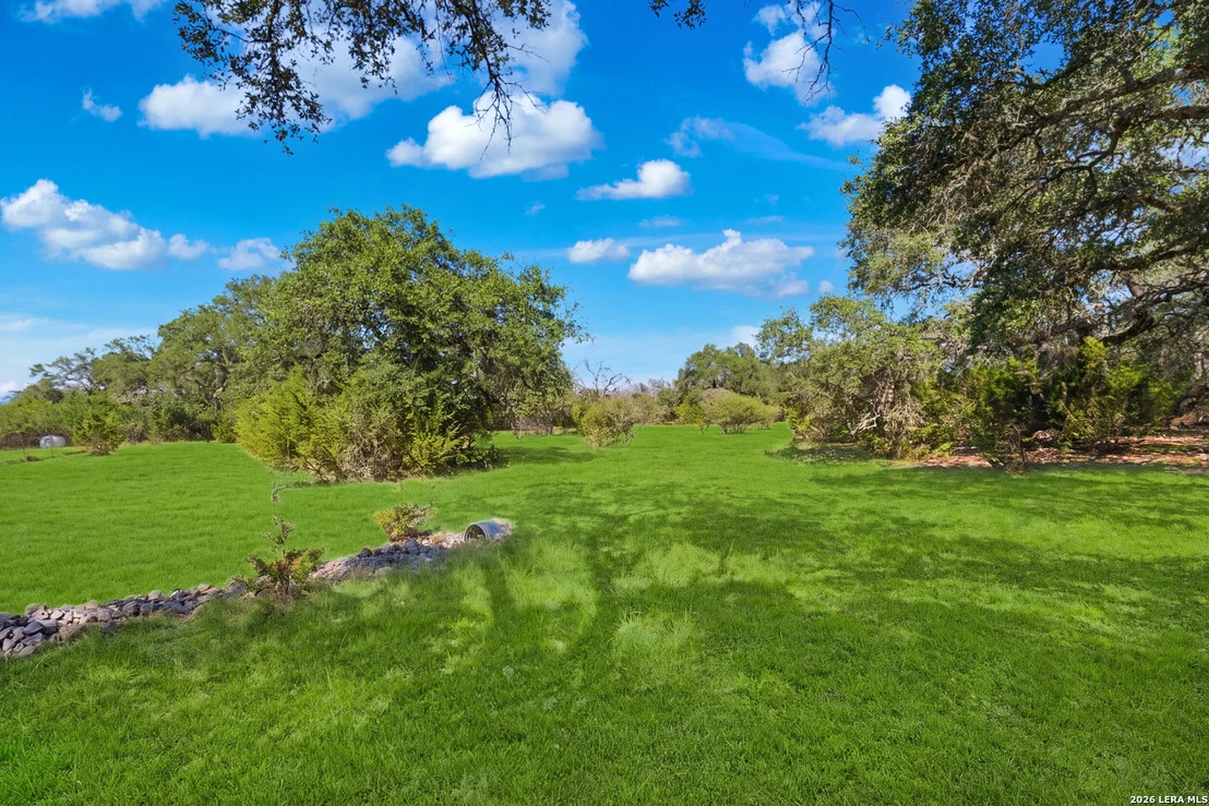 Photo of 208 RIVER RDG
