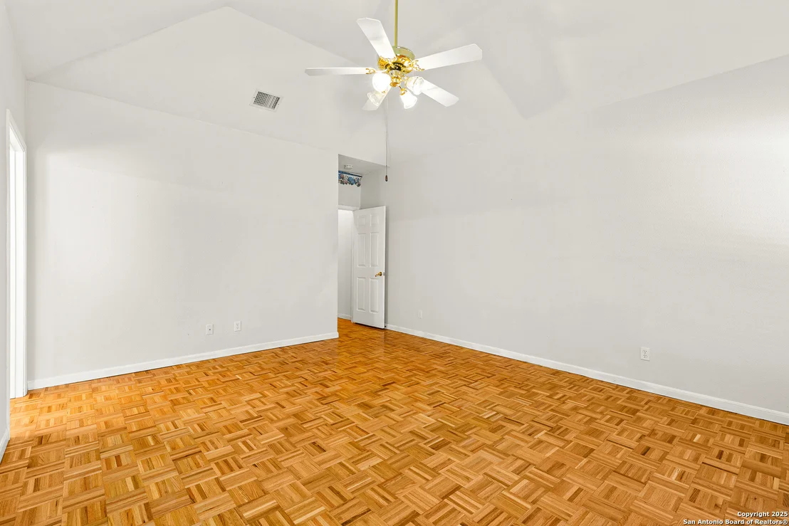 Photo of 141 Oak Knoll