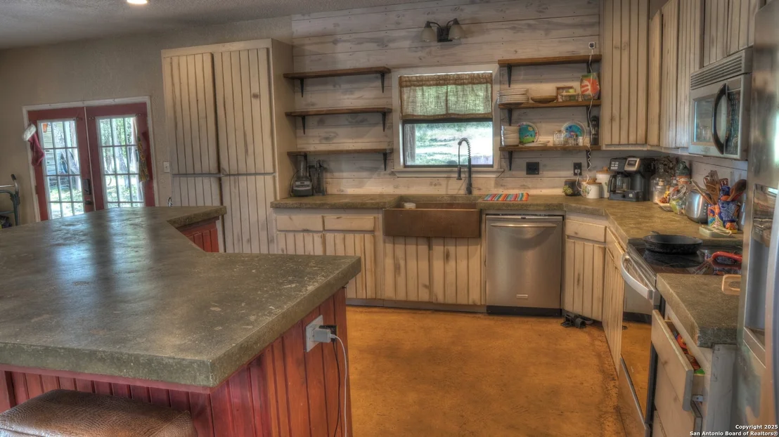 Photo of 121 David Rankin Rd