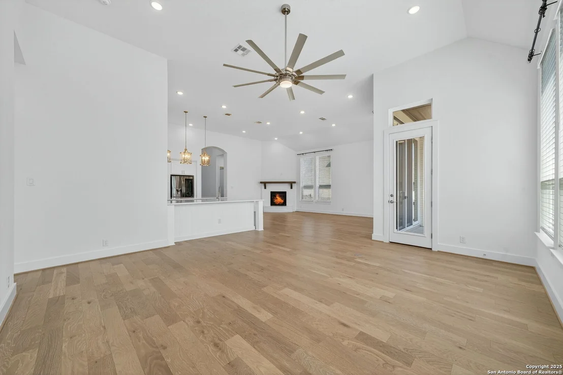 Photo of 8608 Shady Gate