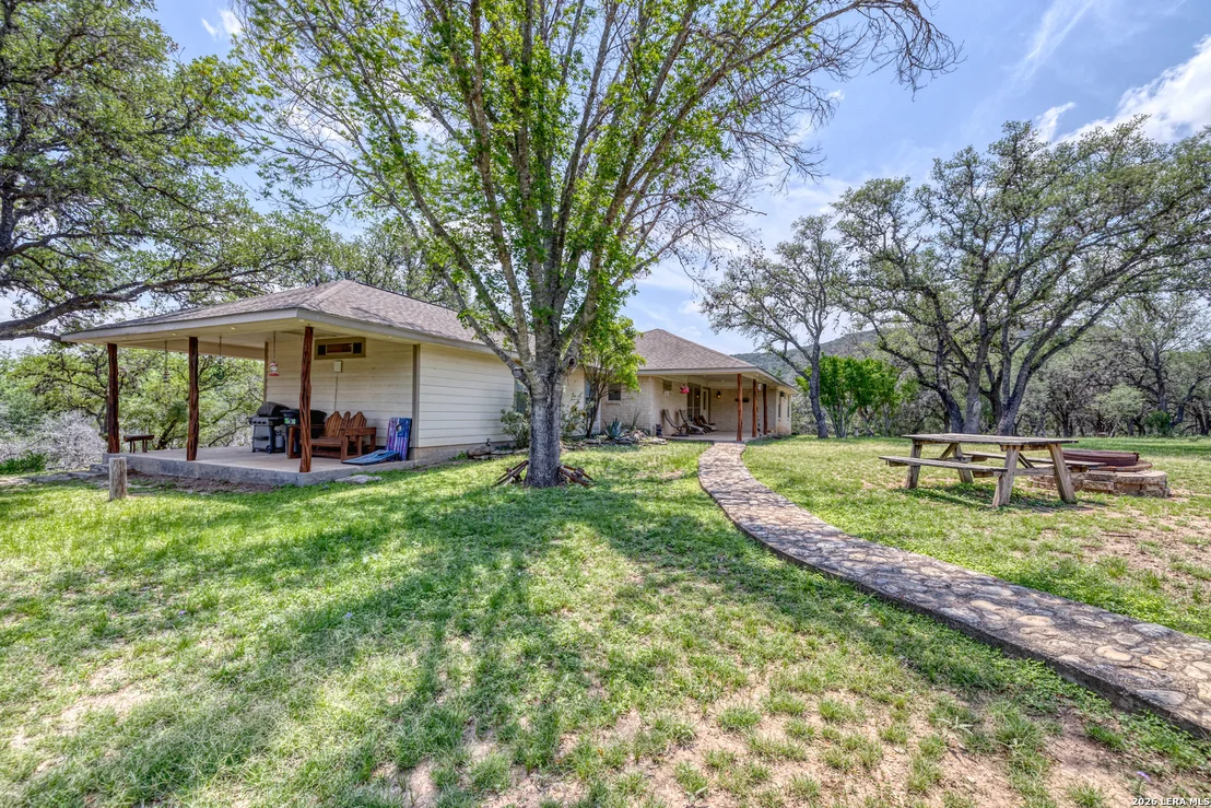 Photo of 270 Robinson
