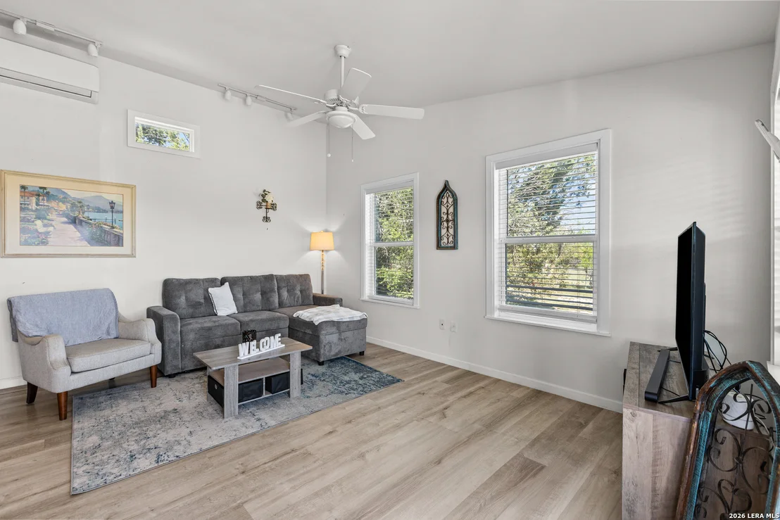Photo of 130 SCENIC VIEW DR