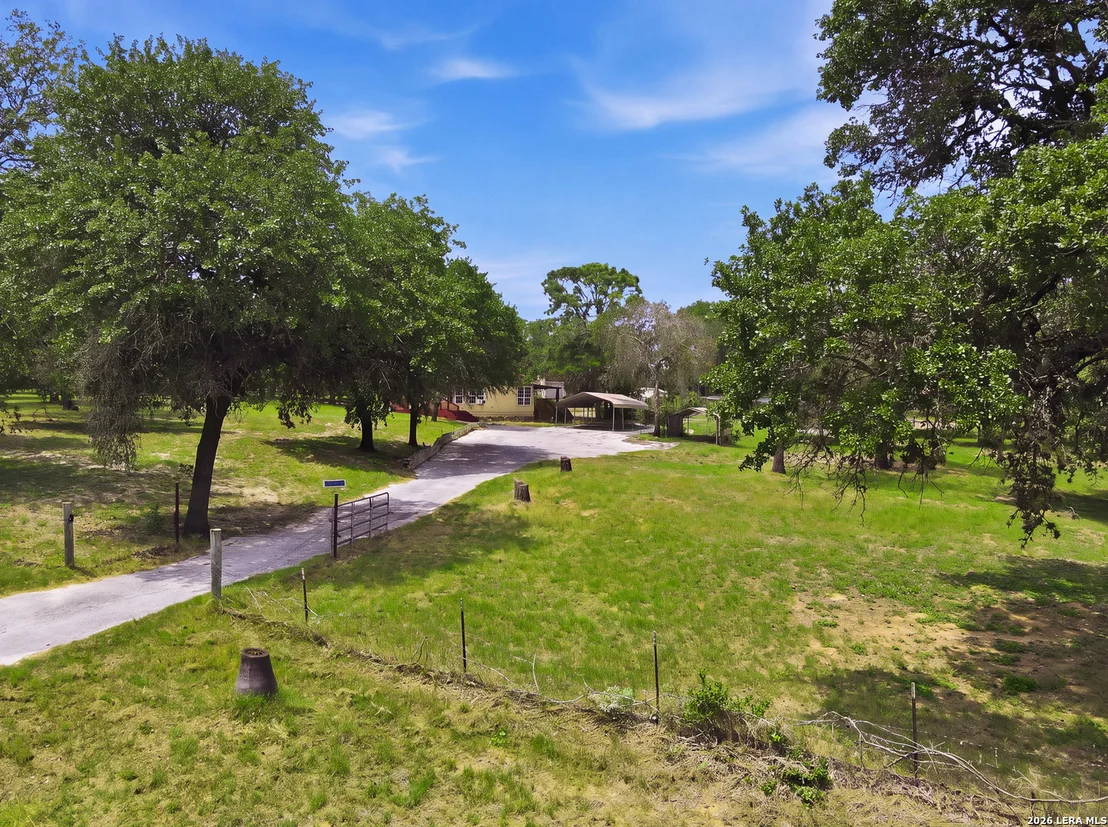 Photo of 1027 Bluebonnet