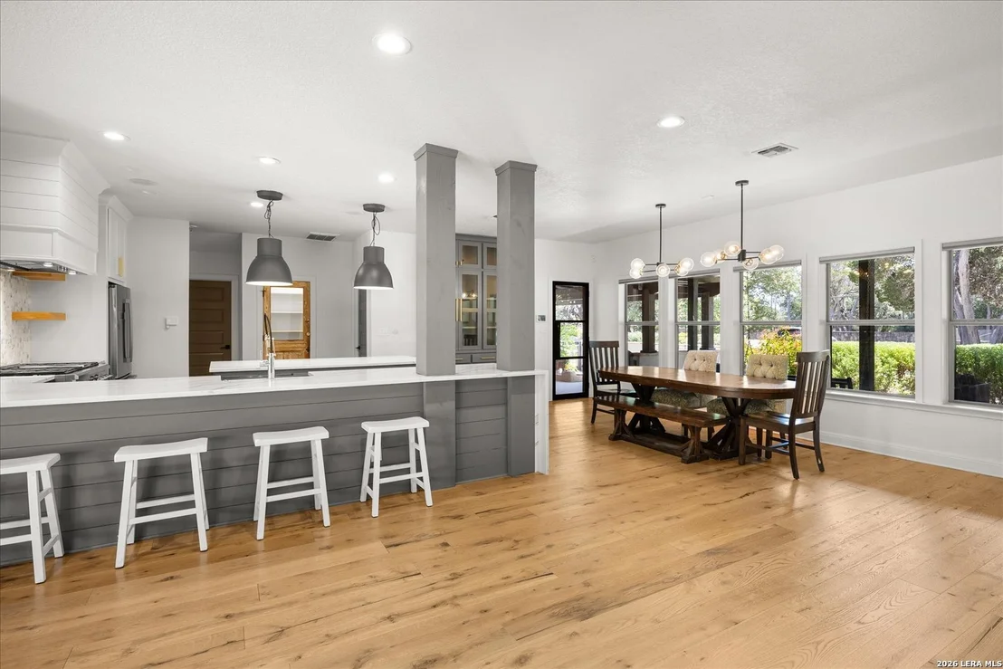 Photo of 429 Lakeview Blvd.