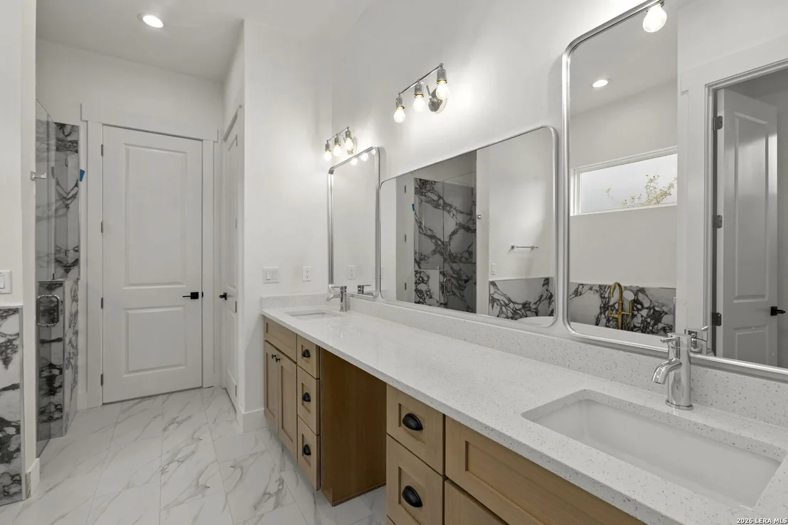 Photo of 102 Magnolia Cir