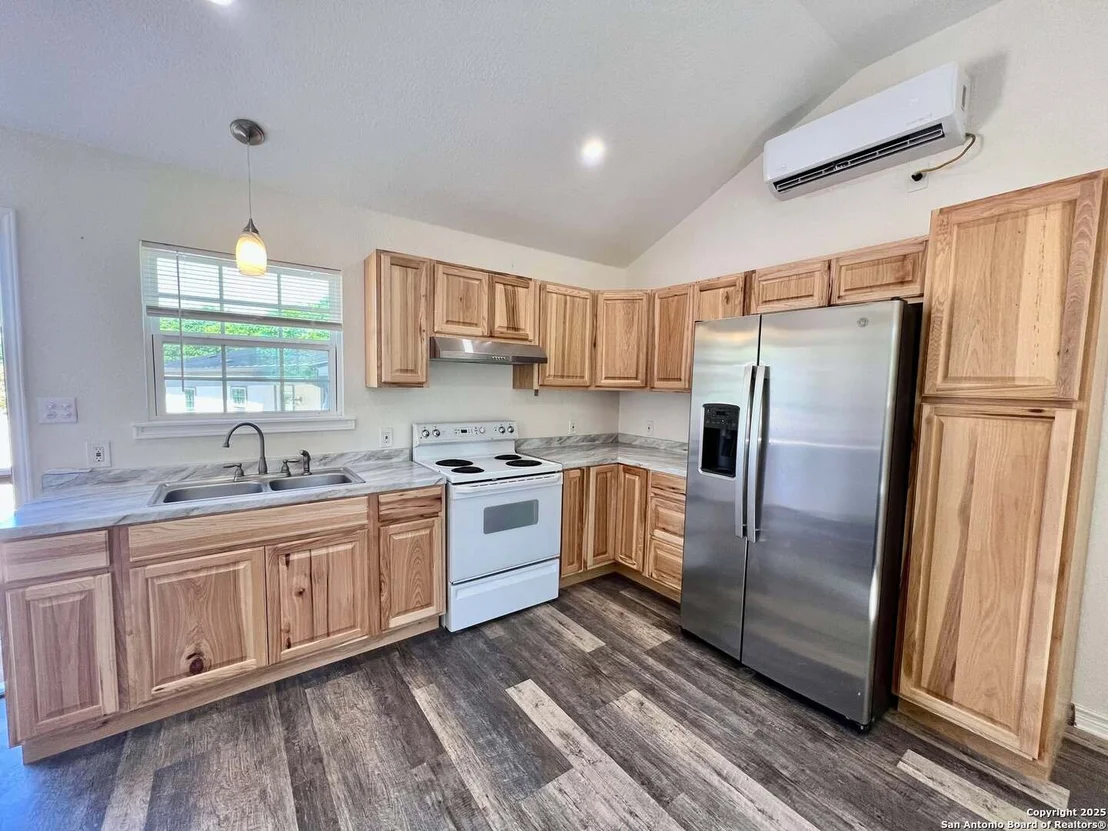 Photo of 147 Silver Creek
