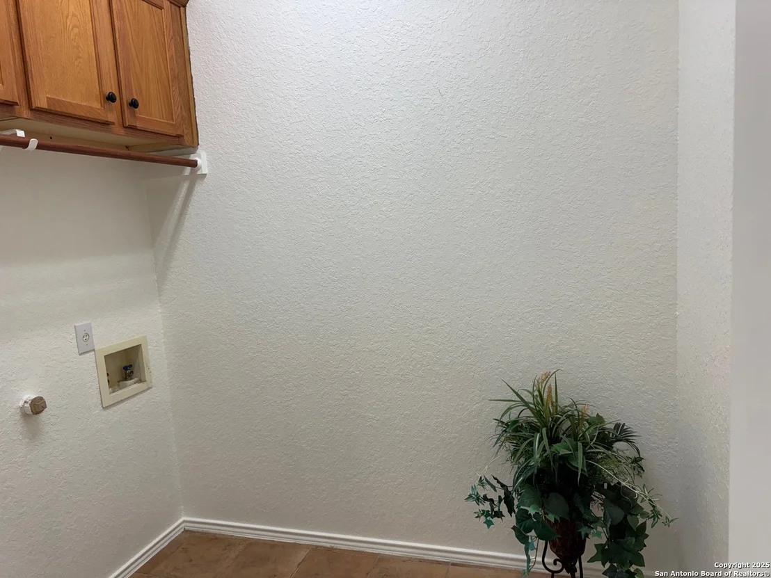 Photo of 3319 MONARCH