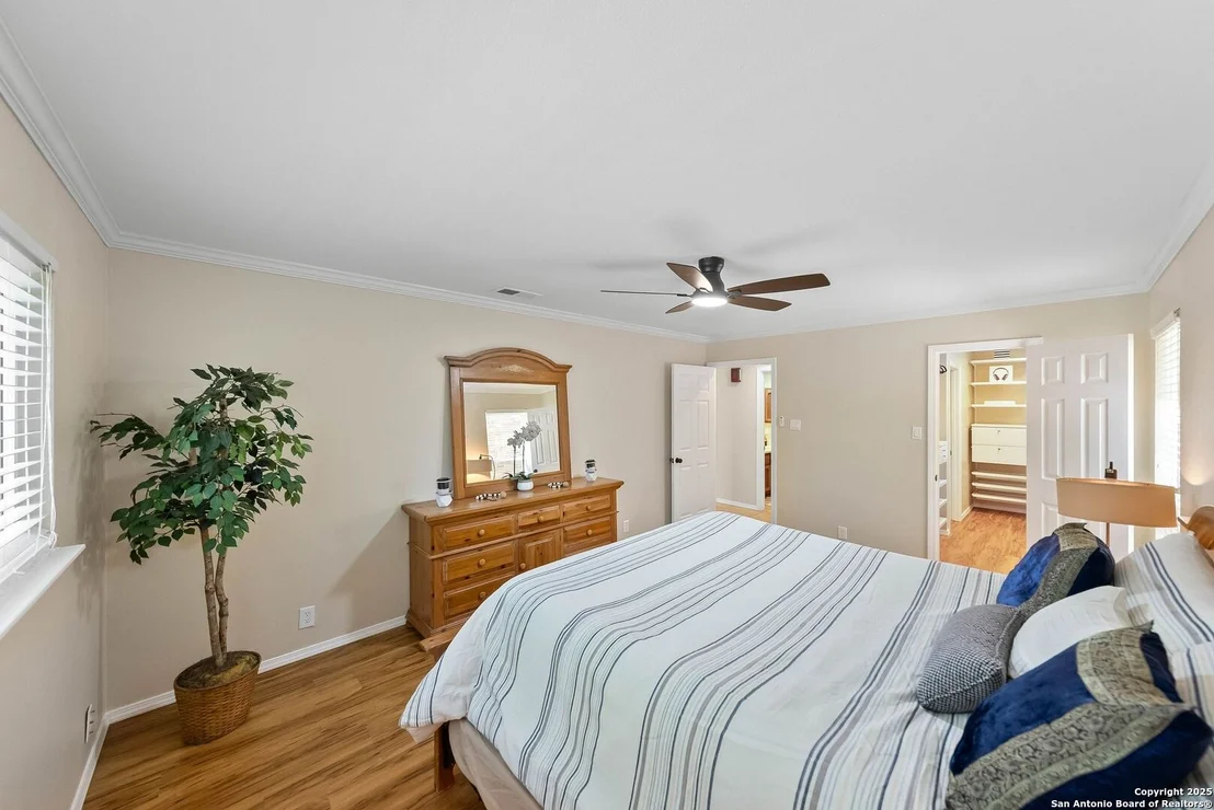 Photo of 15251 Oak Spring