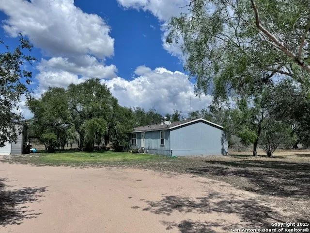 Photo of 2478 Whitley