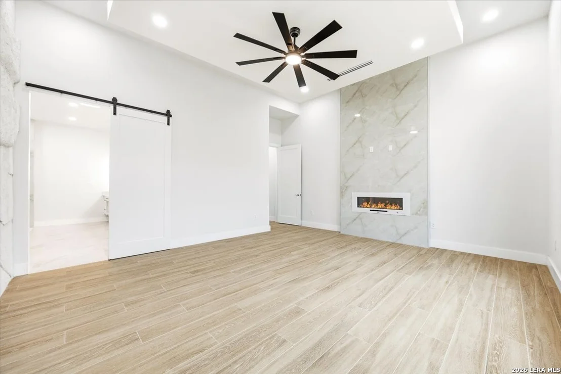 Photo of 577 Private road 3702