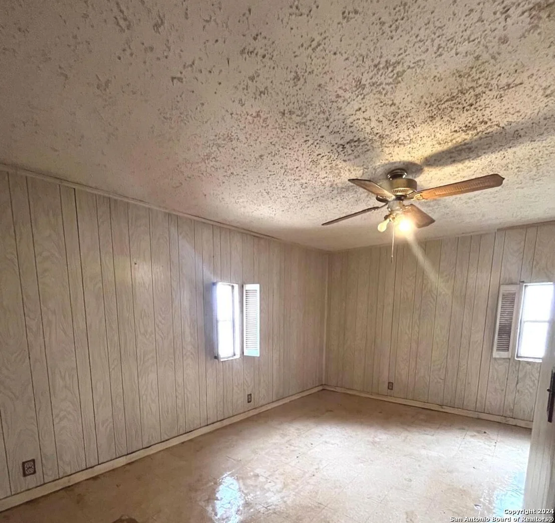 Photo of 1412 Private Road 2310