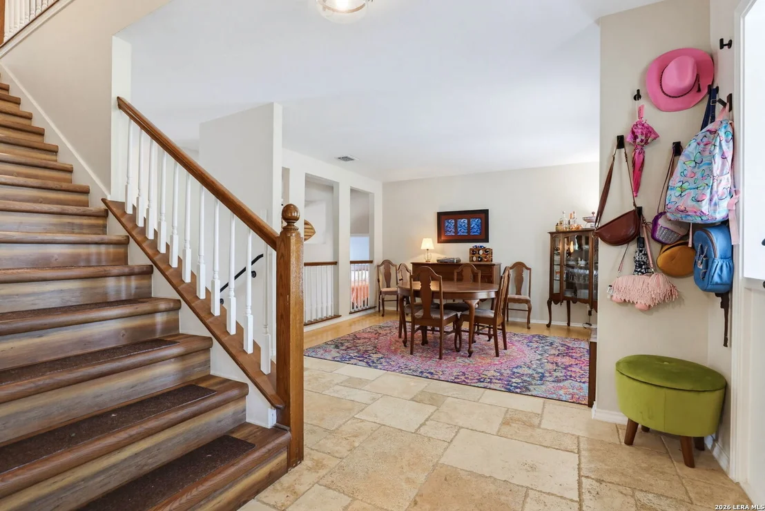 Photo of 15906 MISSION RDG