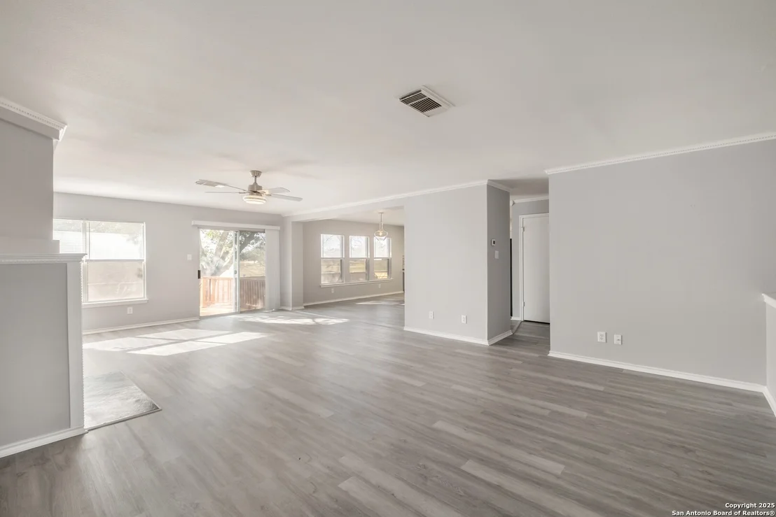Photo of 7403 Legend Point Dr