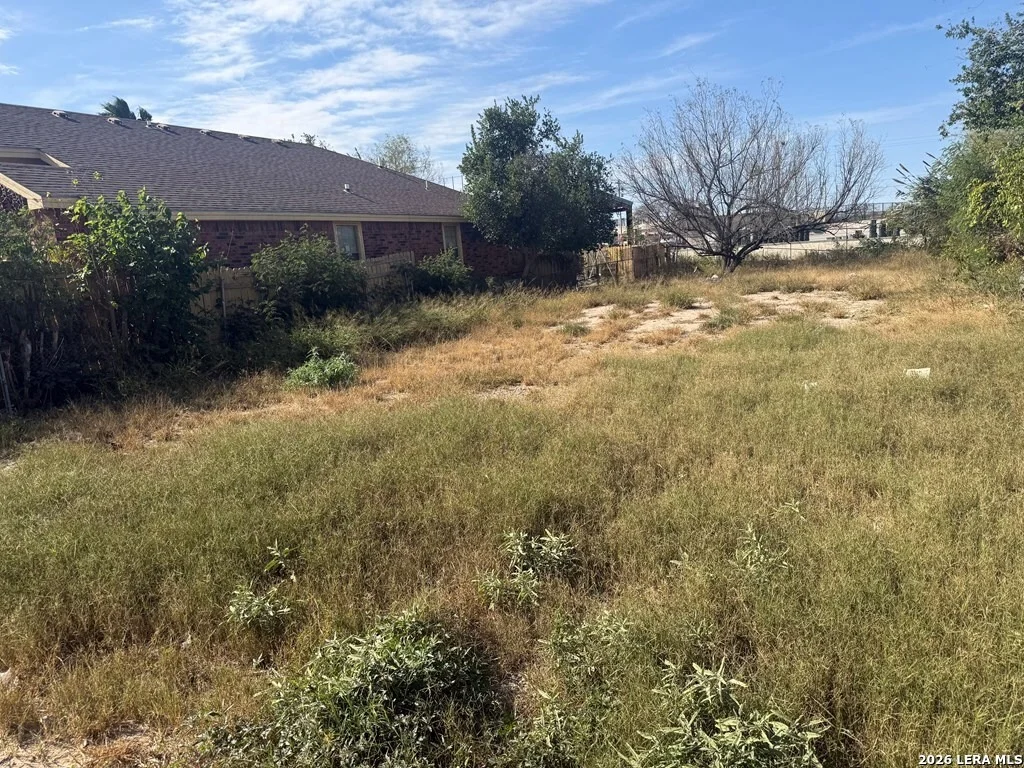 Photo of 899 Madison Street