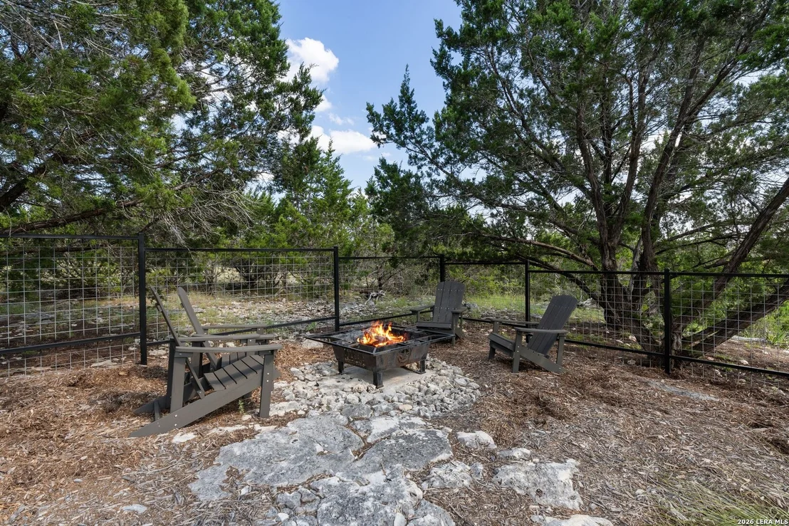 Photo of 121 Greystone Pt